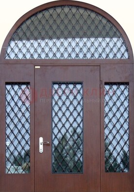 Крепкая стальная арочная дверь со стеклом и ковкой ДА-21 в Люберцах