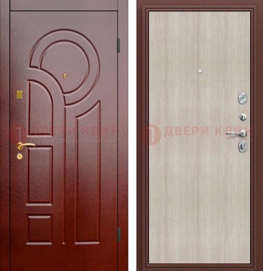 Красная металлическая дверь с МДФ панелями ДМ-368 в Люберцах