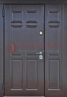 Тёмная двухстворчатая входная дверь для коттеджа с МДФ ДМ-533 в Люберцах