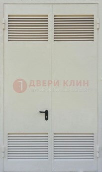 Белая металлическая противопожарная дверь с вентиляционной решеткой ДТ-6 в Люберцах