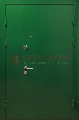 Зеленая распашная тамбурная дверь Порошок ДТМ-47 в Люберцах