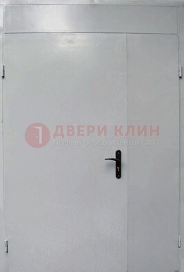 Белая металлическая тамбурная дверь ДТМ-5 в Люберцах